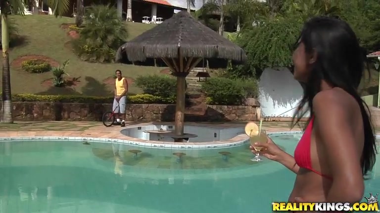 What a lovely day in Brazil and things definitely got better when Leona hit the scene.