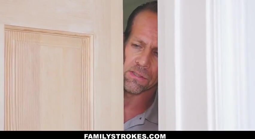 FamilyStrokes - Daughter Fucks Step-Dad While Mommy Showers